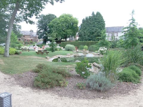 Élagueur Saint-Malo-des-Trois-Fontaines